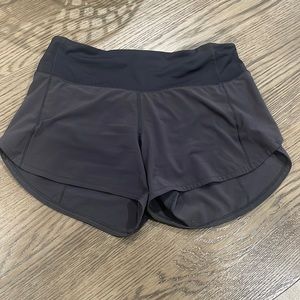 Lululemon 2.5” Speed Up Shorts